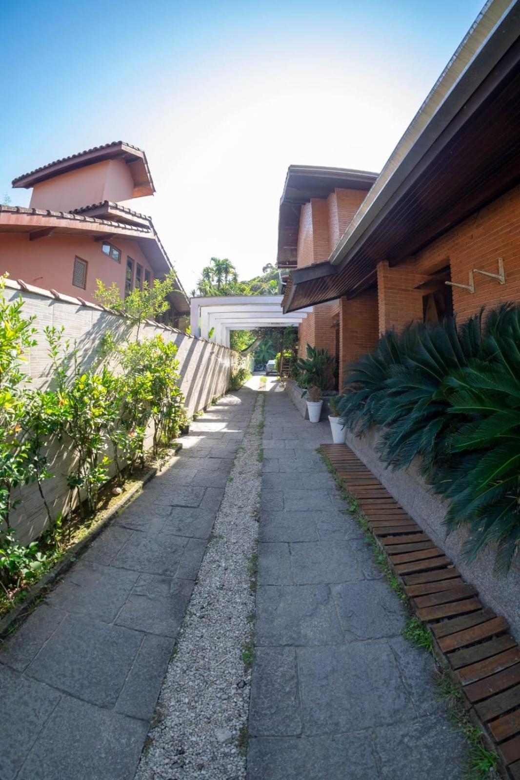 Hostel Tropico De Capricornio - Tenorio Ubatuba Exterior photo